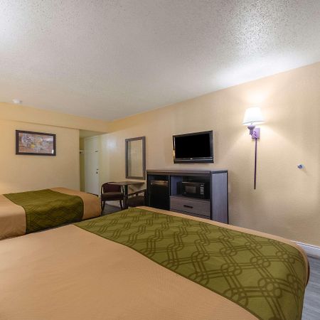 Econo Lodge San Marcos University Area Екстер'єр фото