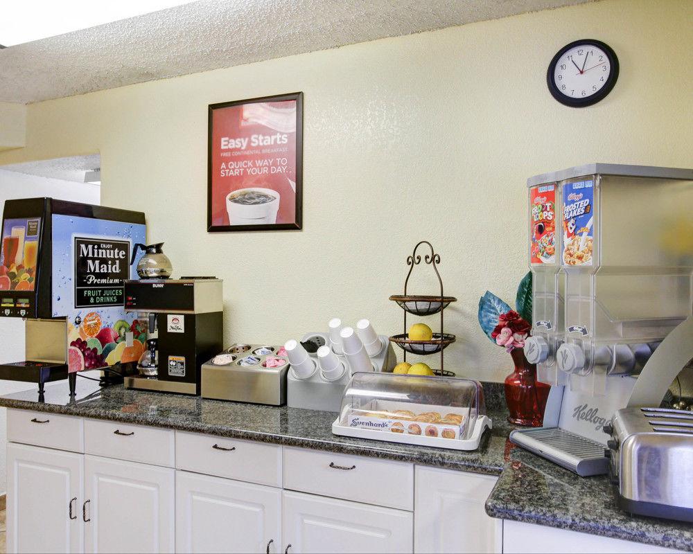 Econo Lodge San Marcos University Area Екстер'єр фото