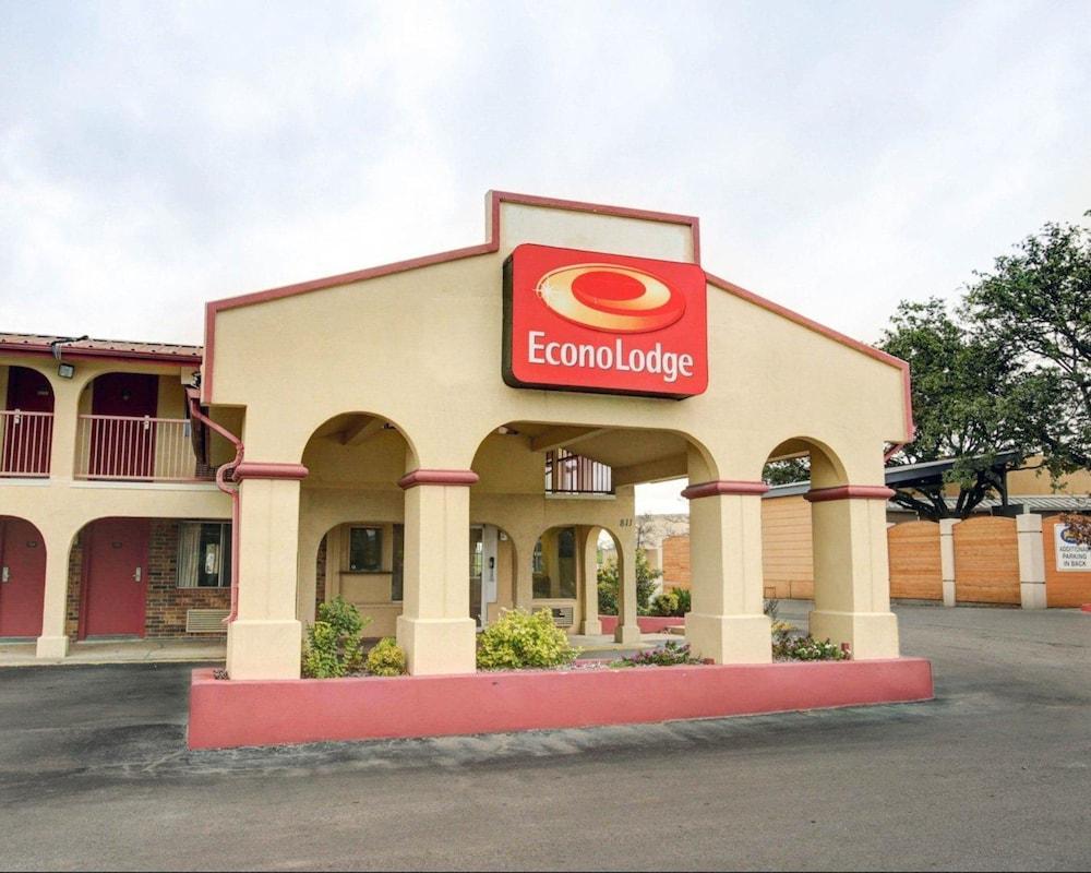 Econo Lodge San Marcos University Area Екстер'єр фото