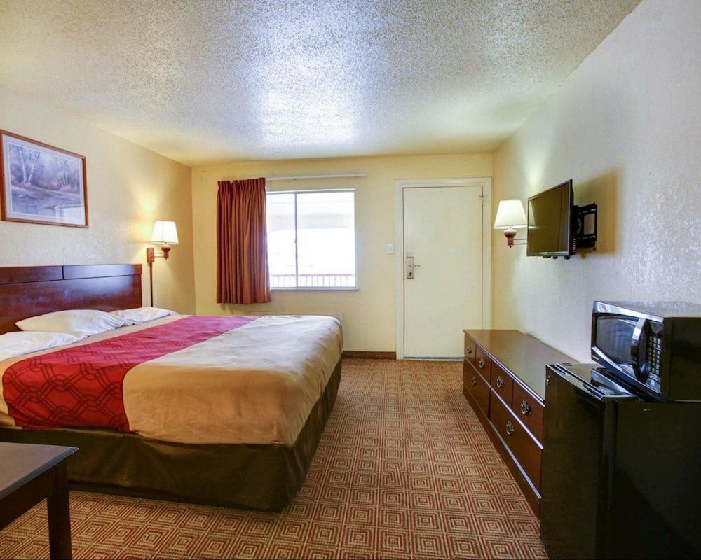 Econo Lodge San Marcos University Area Екстер'єр фото