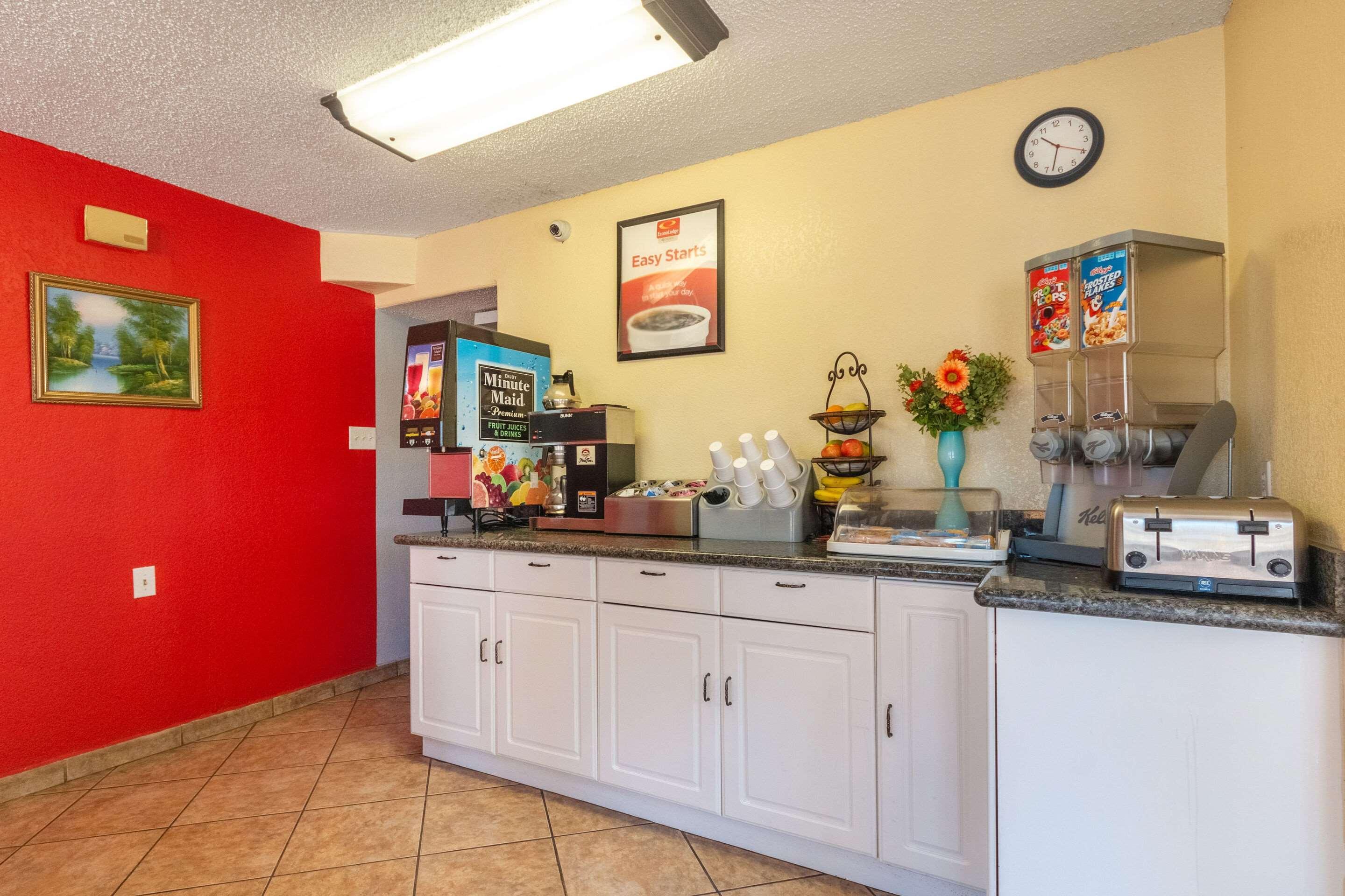 Econo Lodge San Marcos University Area Екстер'єр фото