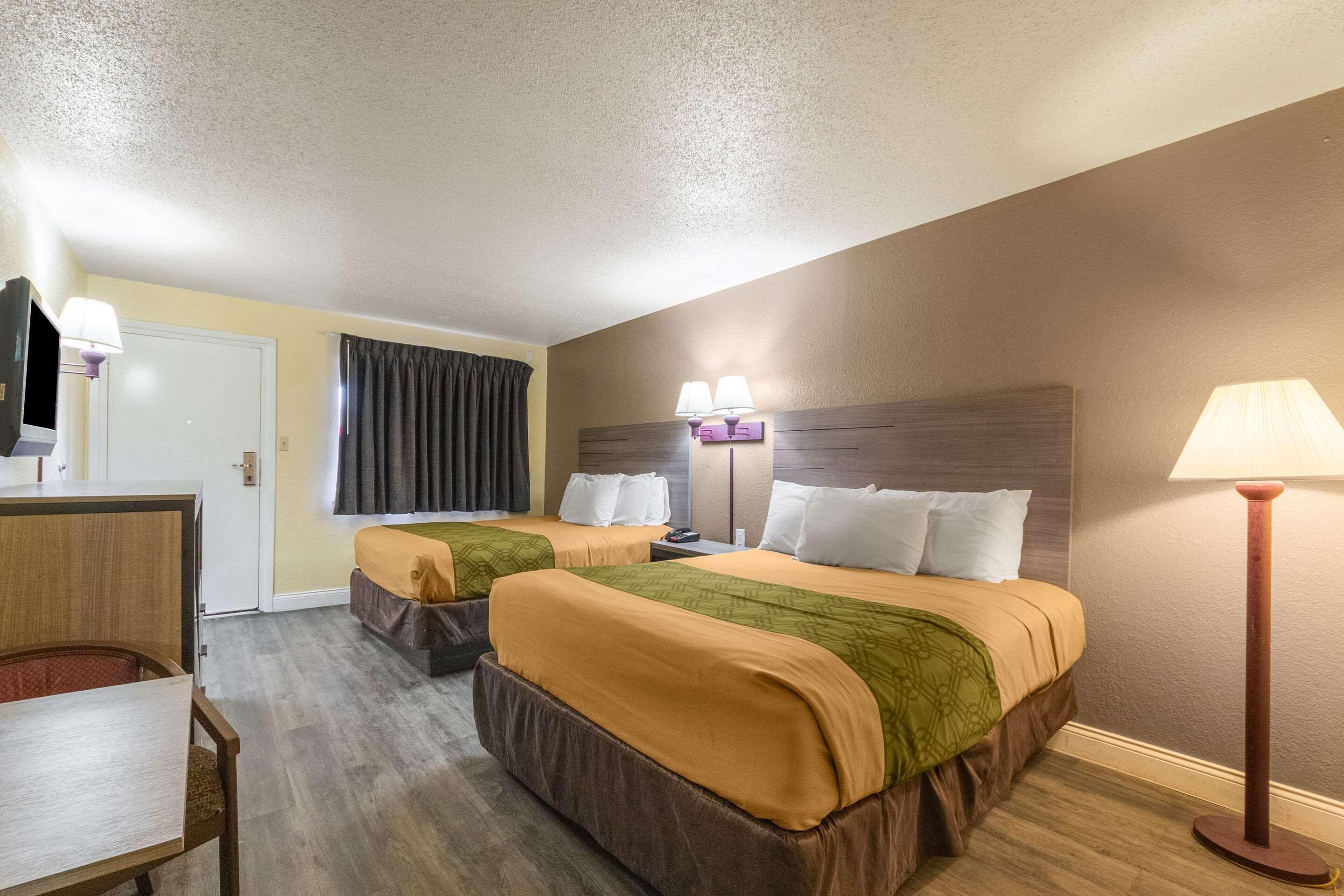 Econo Lodge San Marcos University Area Екстер'єр фото