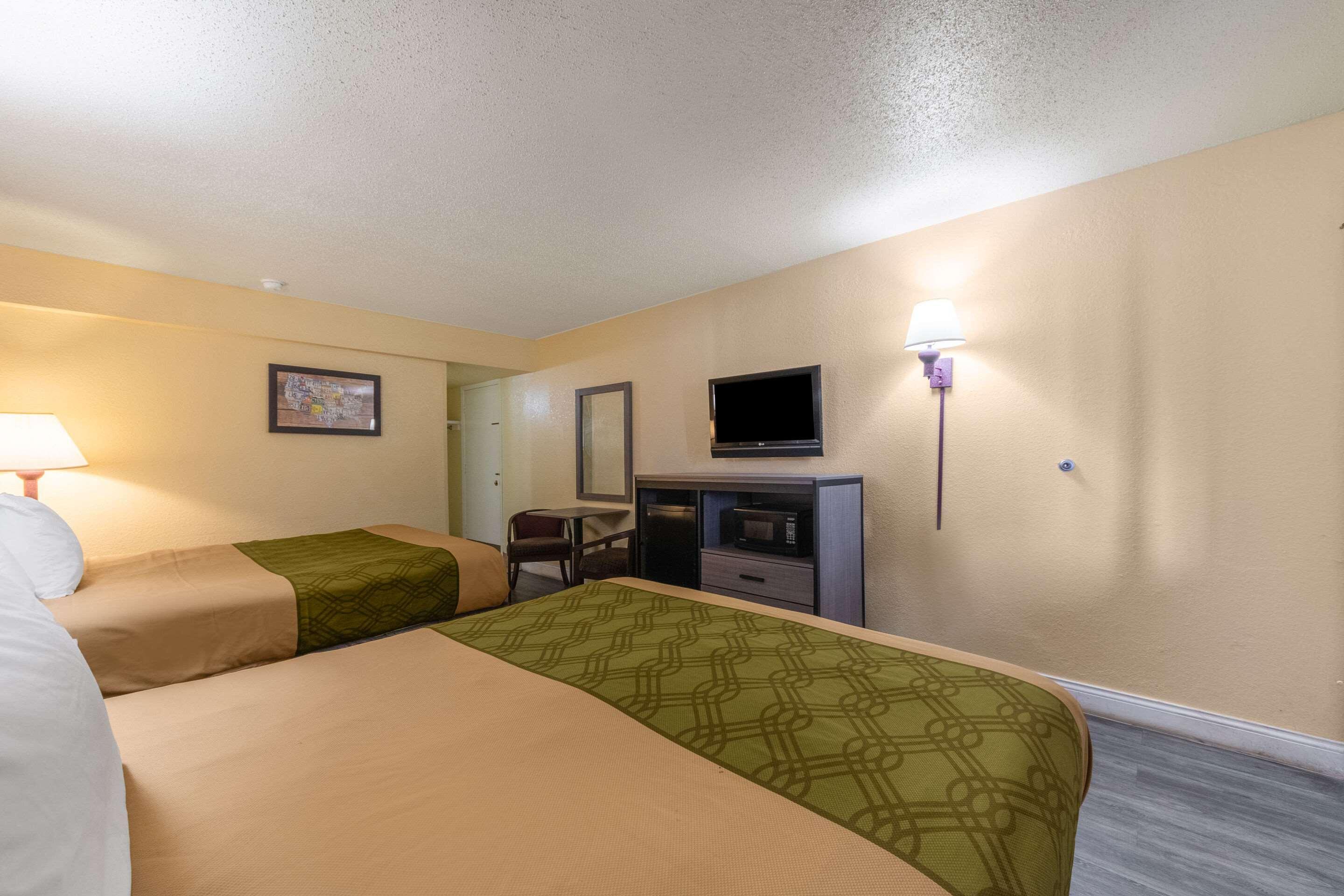 Econo Lodge San Marcos University Area Екстер'єр фото